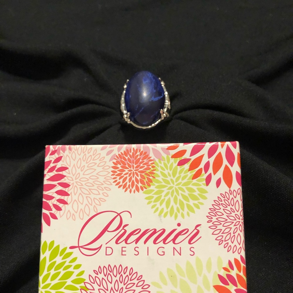 Premier Designs Blue Me Away Ring